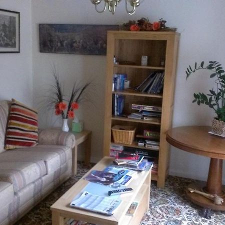 St Edmundsbury B&B Drayton  外观 照片