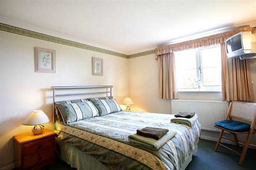 St Edmundsbury B&B Drayton  外观 照片